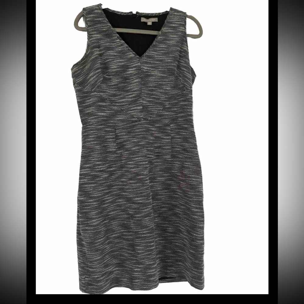 $140 Banana Republic Sleeveless Black White Tweed classic V-Neck Dress, Size 12‎
